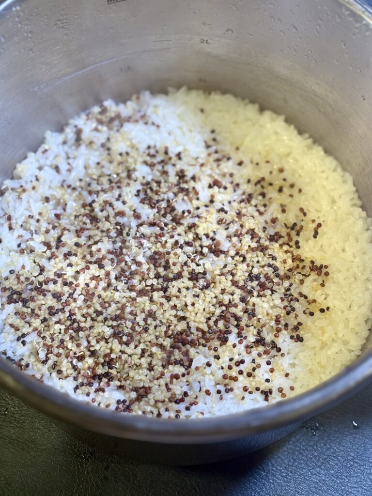 キヌア入りご飯