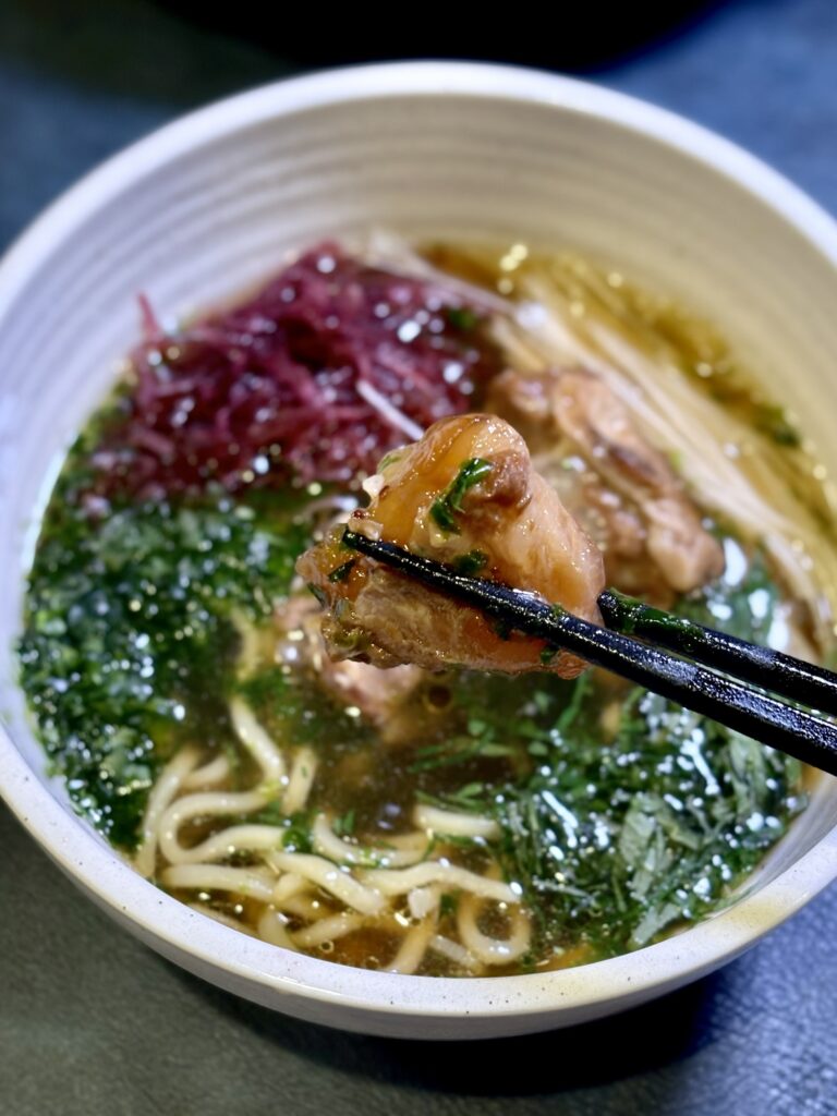 圧力鍋で45分煮込んだトロトロのソーキ