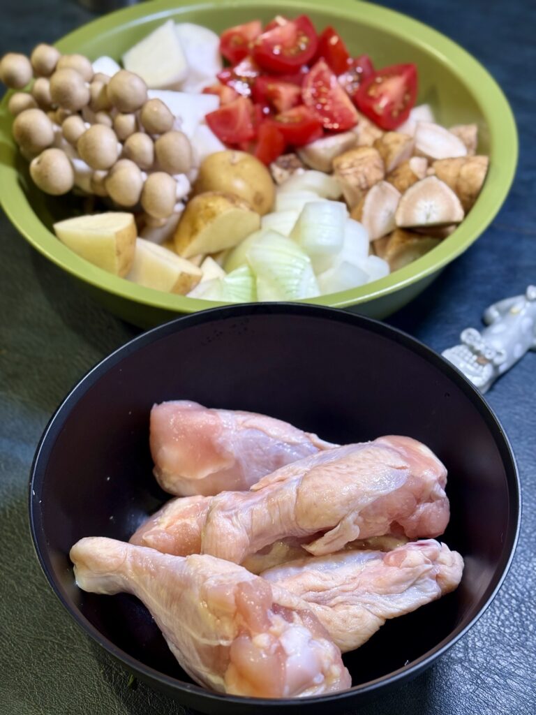 手羽元の赤ワイン煮込みに使う材料