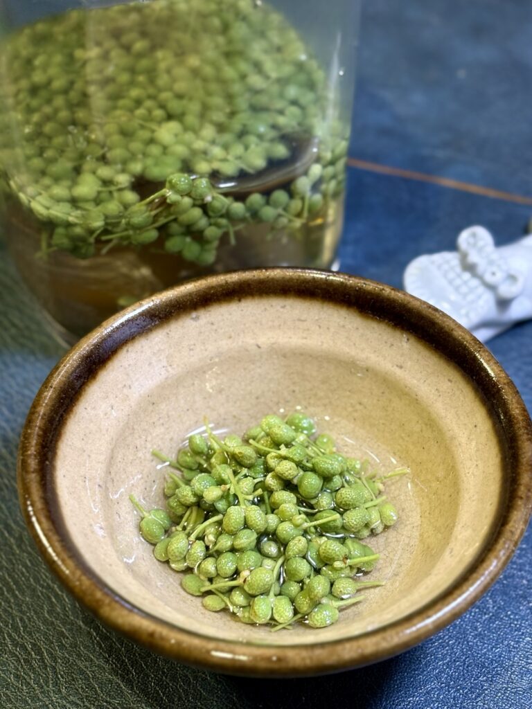 山椒の実の透明醤油漬け