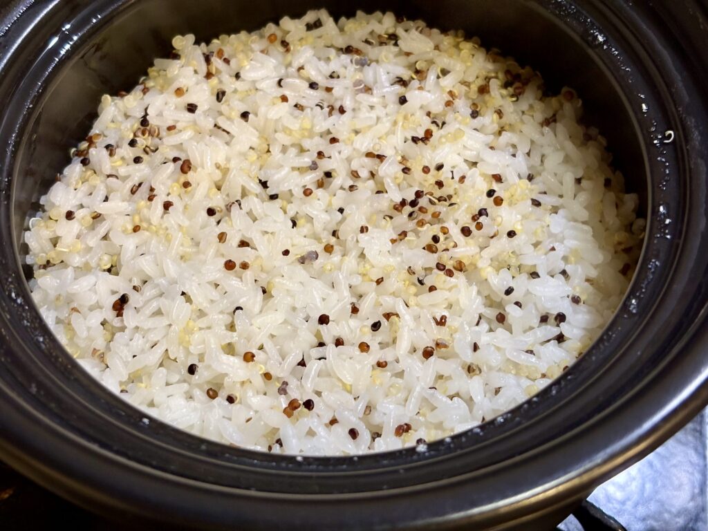 銀峯陶器 菊花 ごはん土鍋で炊いたキヌアご飯