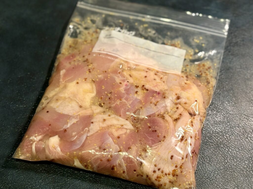 下味をつけた鶏もも肉 ノンフライ唐揚げ