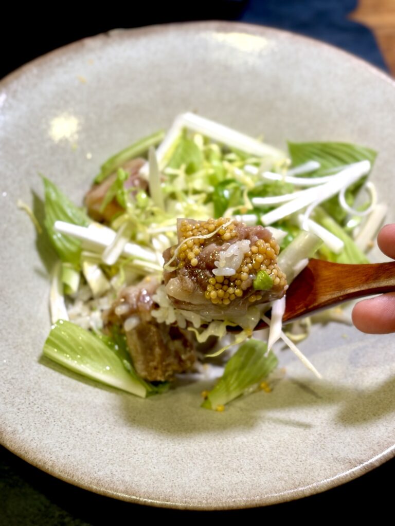 完成した春のソーキ丼
