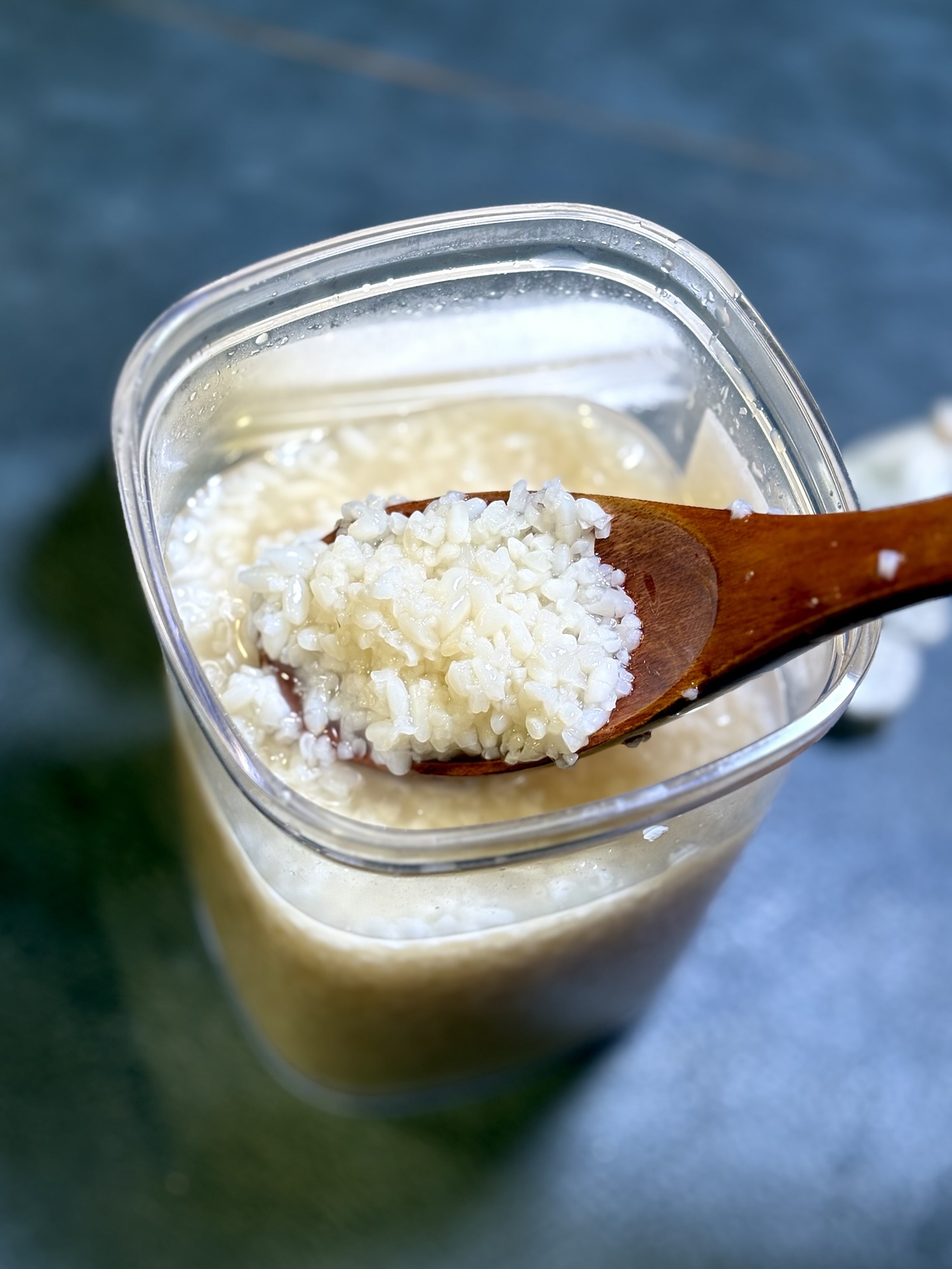 白い醤油麹のとろみ 確認方法 スプーン