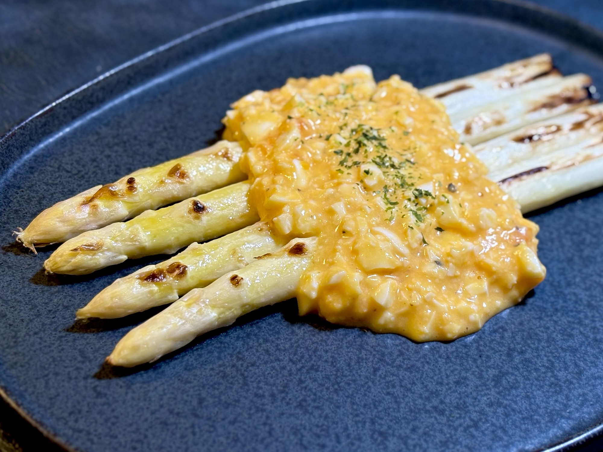 ホワイトアスパラ バッサーノ風 タルタルソース 盛り付け